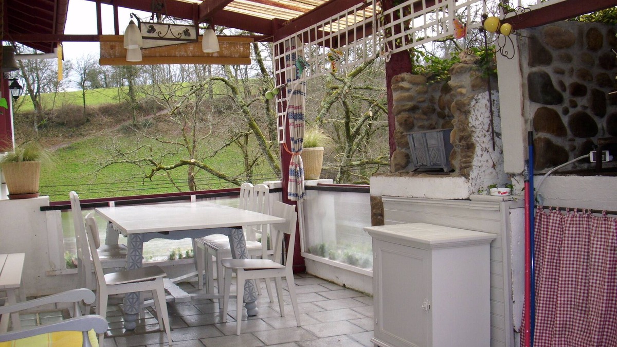 Garindein House | detached house in the countryside calm nature hiking pathuperb region