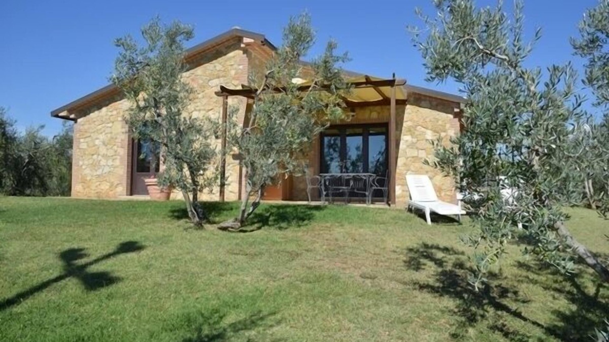 Casale Marittimo Villa | Detached house, stone, 6 pax, garden, wonderful sea view