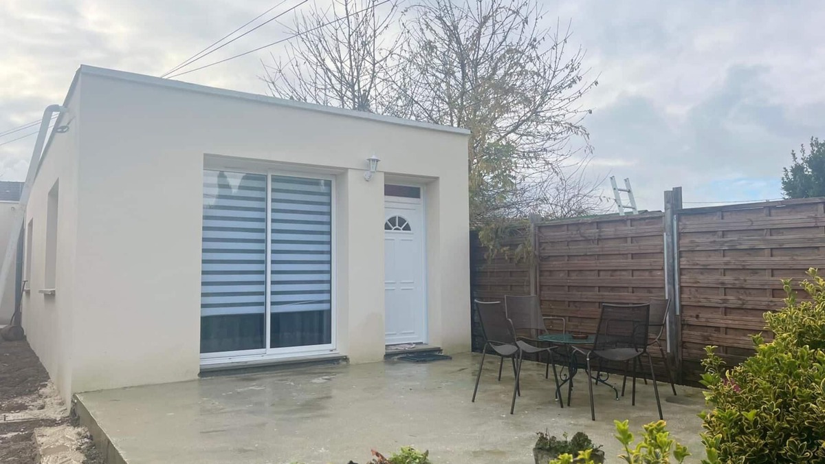 Montry House | Detached house near Disney, 77450 Montry, sleeps 6, TV wifi