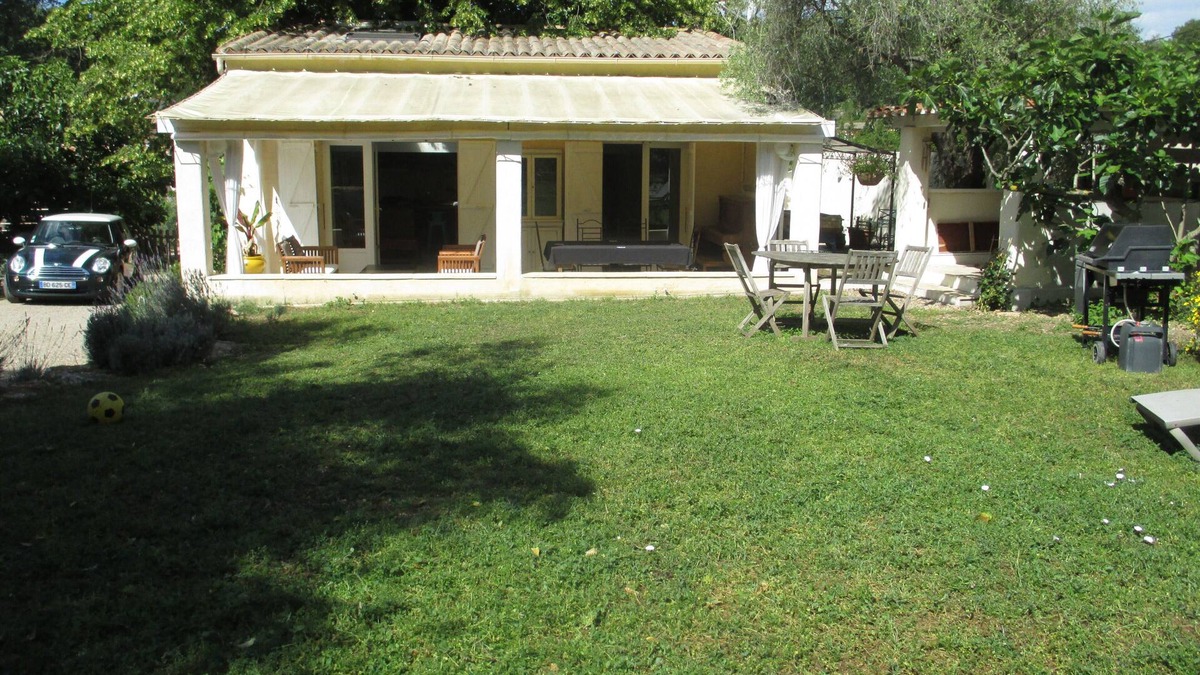 Valbonne House | Detached house on family property 1.6 km from the village of Valbonne