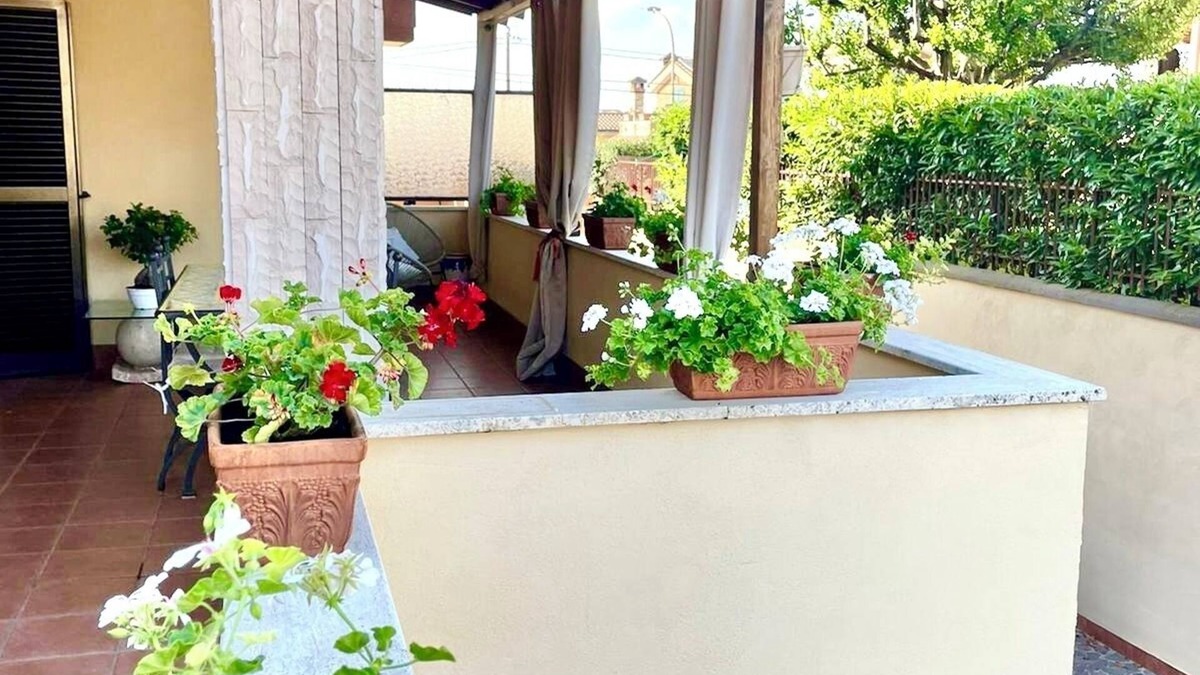 Marco Simone Villa | Detached solution: first and second floor of beautiful cottage