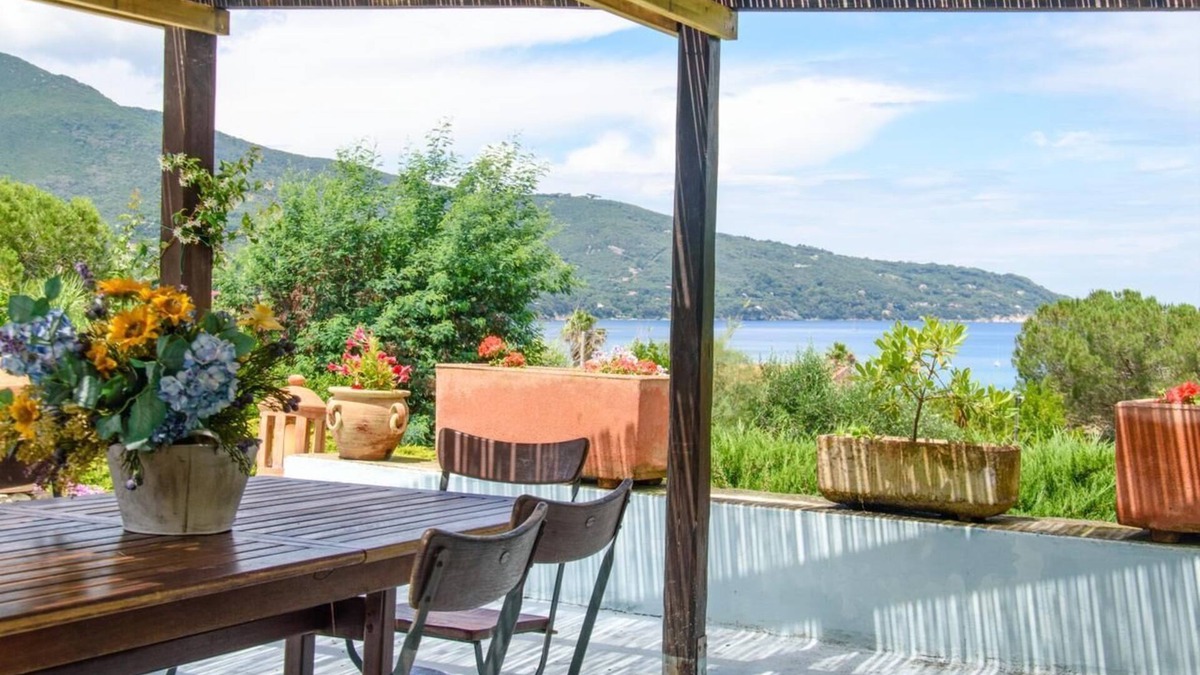Procchio Villa | Detached villa 50 meters from the sea