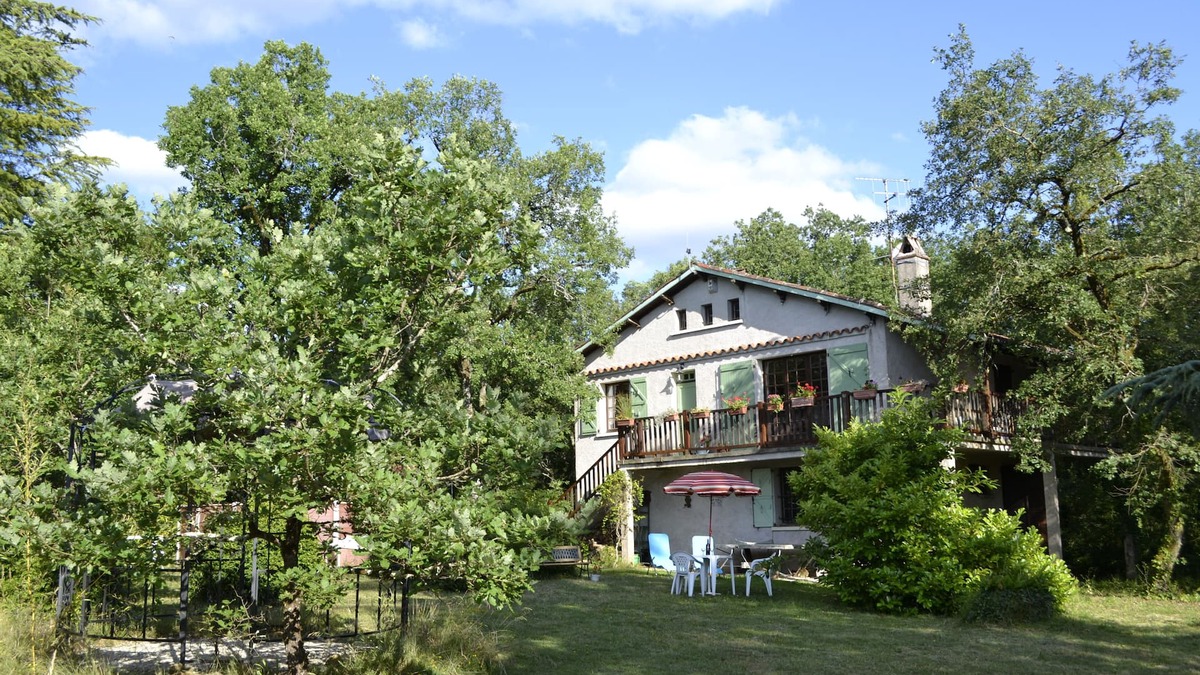 Ambeyrac House | Detached villa on a viewpoint. Pets welcome