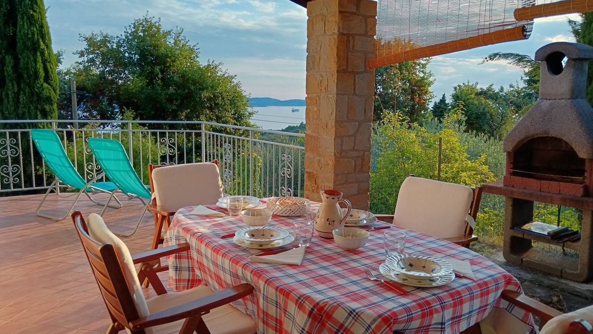 Koper Villa | Detached Villa with wonderful gulf view. Single villa surrounded by greenery.
