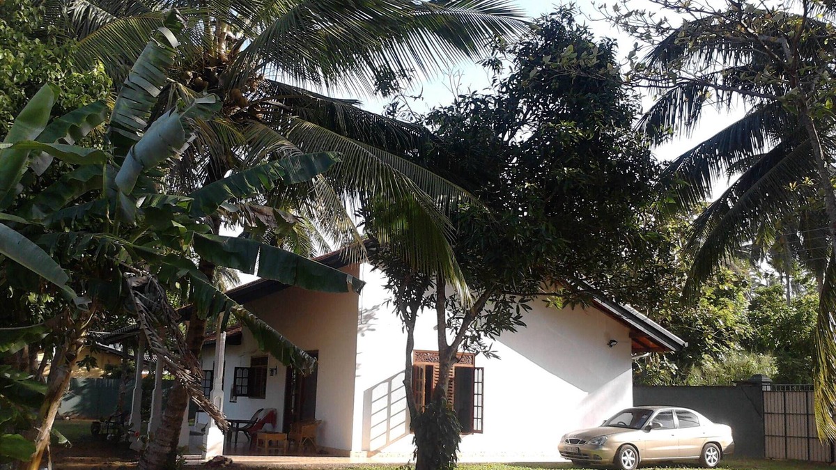 Nalagasdeniya Villa | Detached villa with garden in quiet location just 2 km from beach