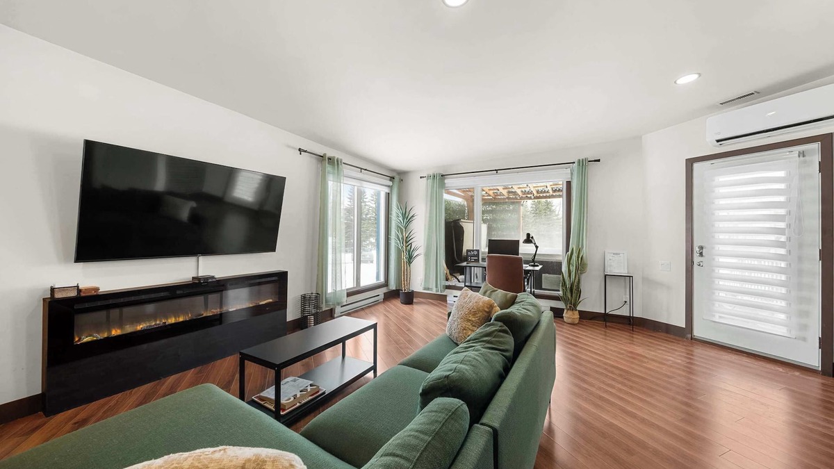 Chateau-Richer Apartment | Detente au bord du fleuve | Condo with Spa