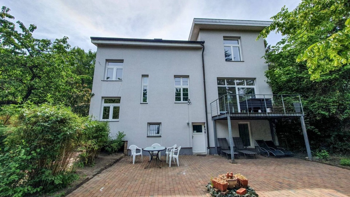 Gehlsdorf House | Deutsche Villa mit Sauna und Großem Garten, Kamine, Spielplatz, Kostenlose Stellplätze - Deutsche