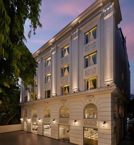 Patel Nagar Hotel | Deventure Sarovar Portico Patel Nagar