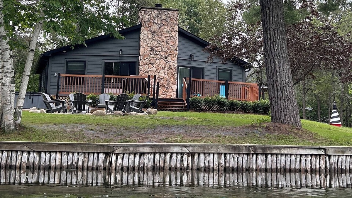 Alanson House | Devils Elbow Cottage on Crooked River near Burt Lake with HOT TUB!