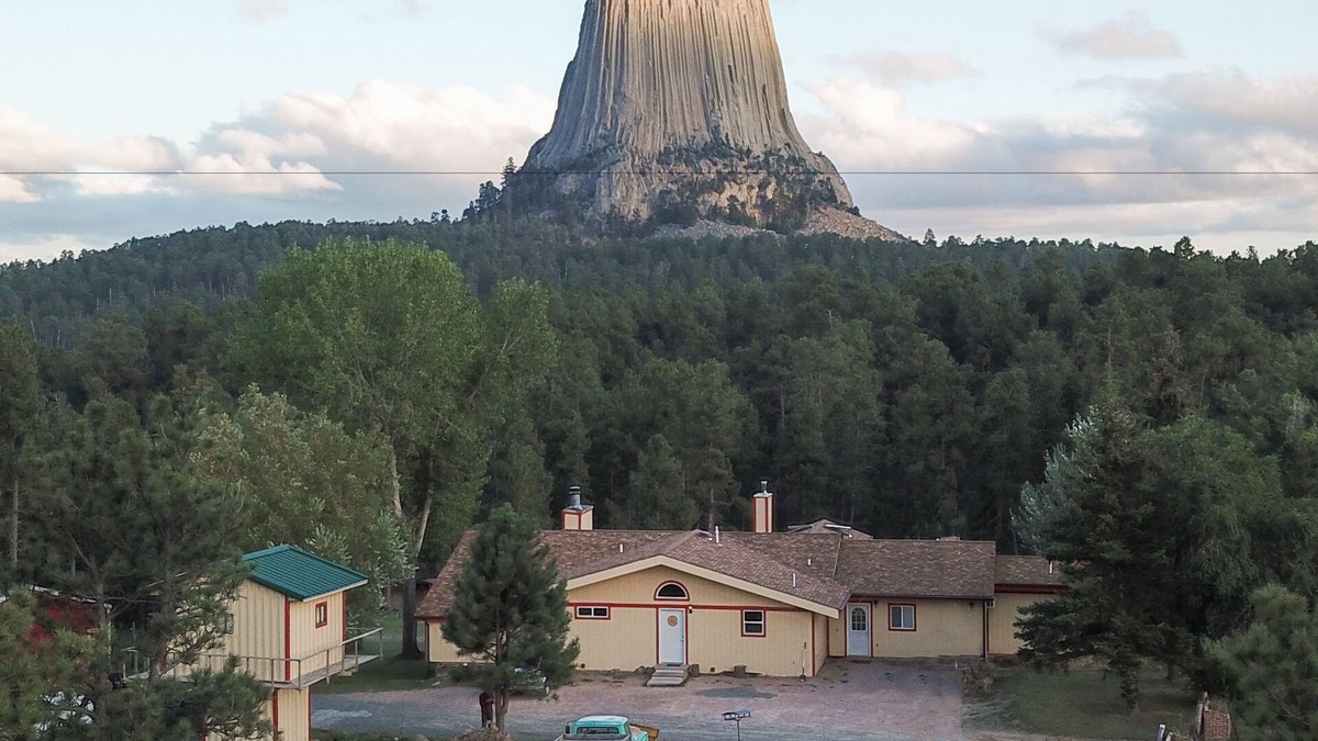 Devils Tower Bed & Breakfast | Devils Tower Lodge