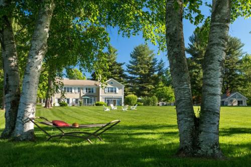 Lee Bed & Breakfast | Devonfield Inn
