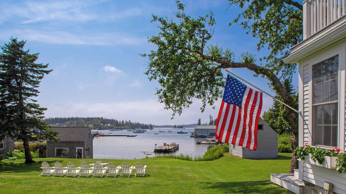 Port Clyde House | Dew Drop 4: Classic Waterfront Cape on the Harbor of Maine Coastal Village