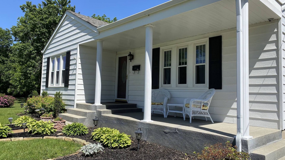 Farmington House | Dewey Cottage - Central to All of SEMO Adventures