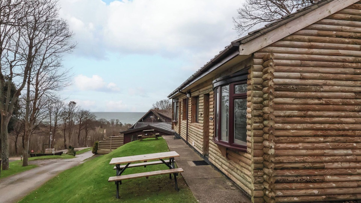 Watermouth Cottage | DEXTER'S LODGE, pet friendly, country holiday cottage in Ilfracombe