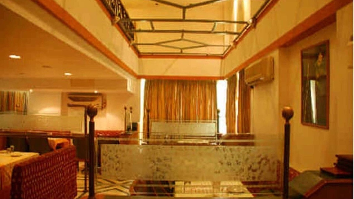Namakkal Hotel | DFRONT Golden Palace