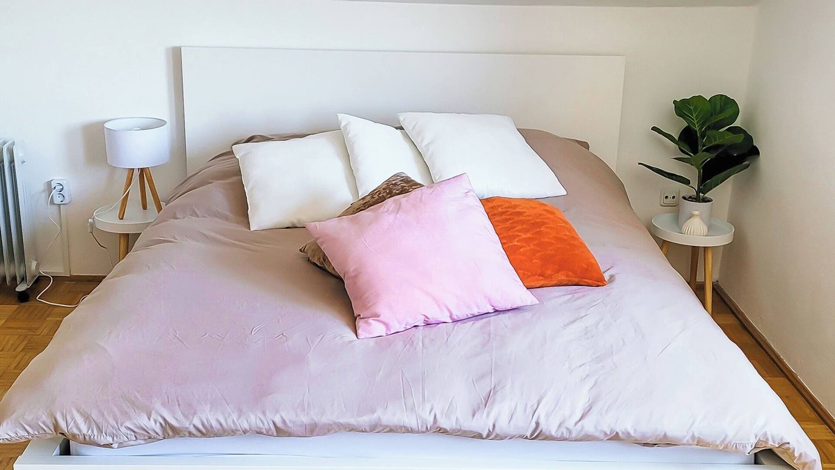 Freilassing House | DG Left -Beautiful 40m² city apartment near Salzburg