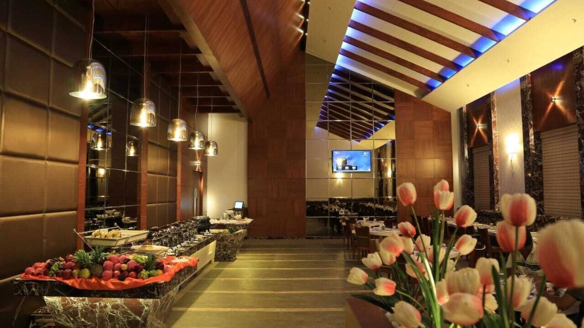 Perambalur Hotel | DHAJALAKSHMI SRINIVASAN HOTEL