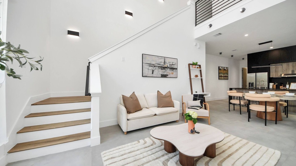 Northside House | DHaus: Modern Eado 3BR Near NRG, MedCenter & Downtown