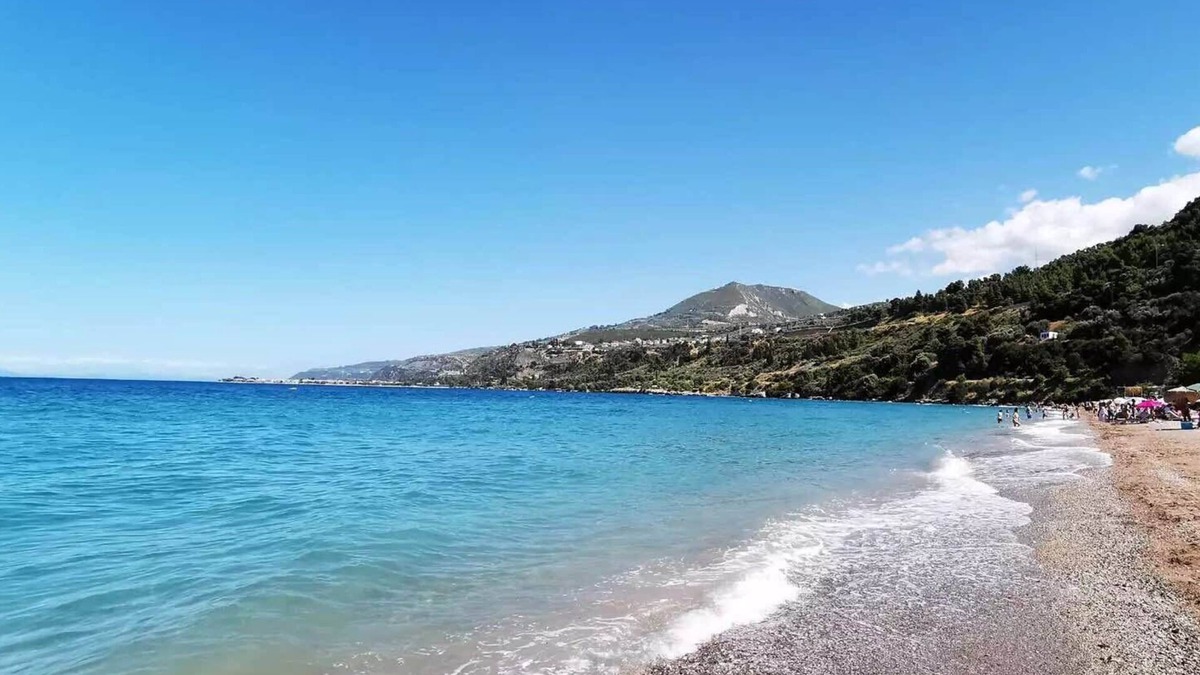 Diakofto House | Diakopto Beachside Haven - Private Garden & Views