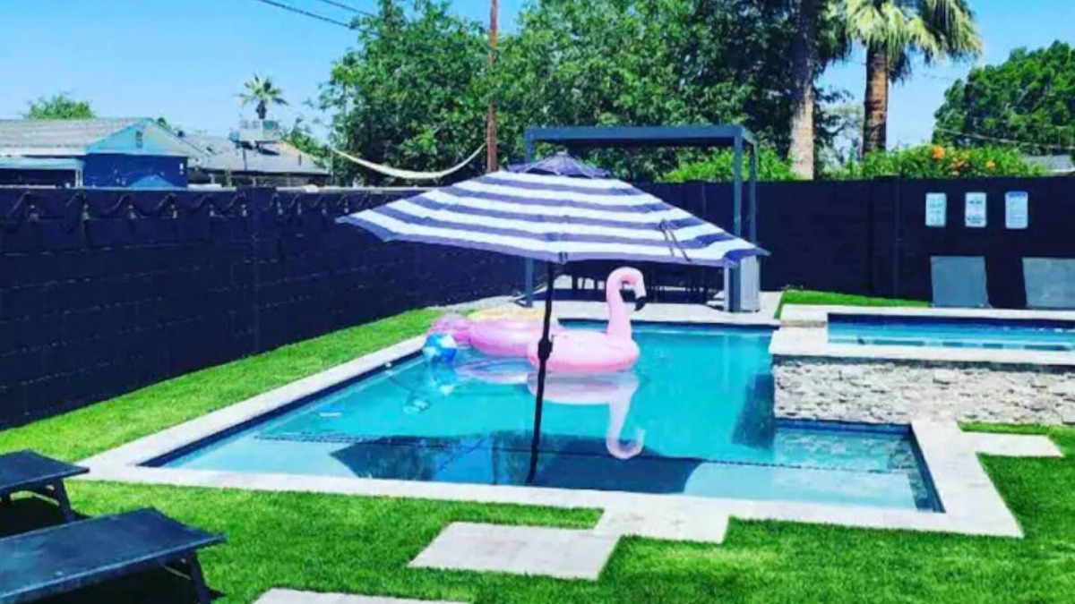 Papago Parkway House | Diamond Desert Gem: Heated Pool & Spa Oasis, 5 min from Old Town Scottsdale!