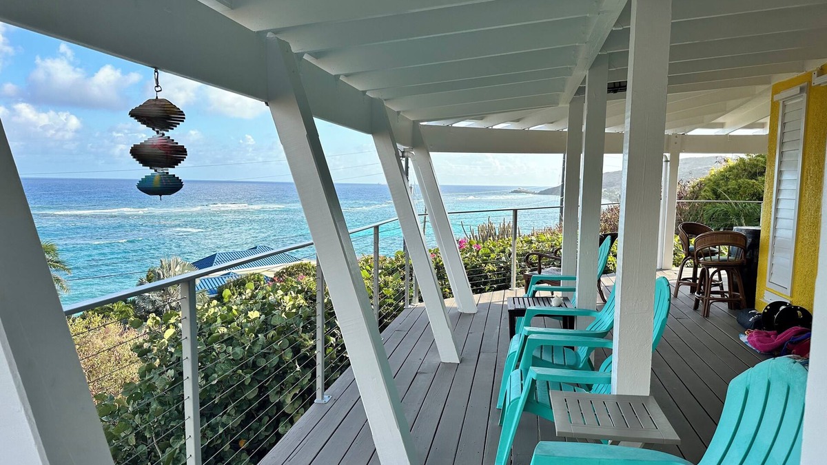 Slob Villa | Diamond in Paradise-Hear the waves, feel the breezes from this 3 bedroom villa!