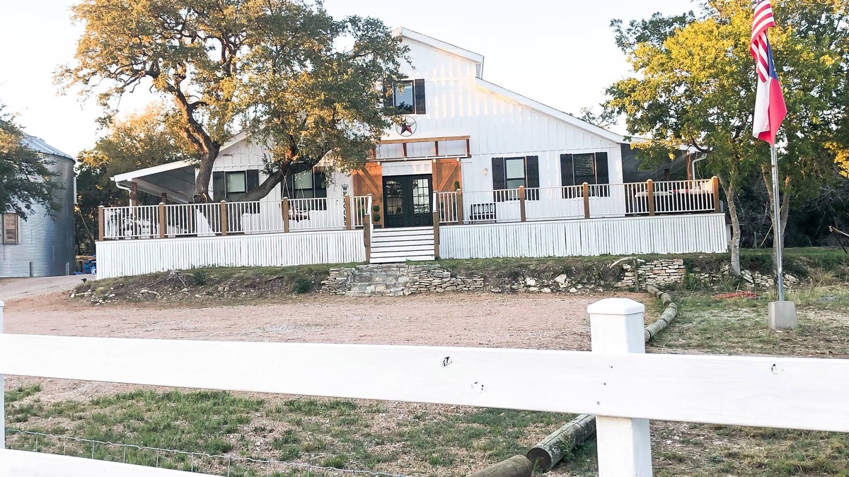 Liberty Hill House | Diamond in the Rough. Barn built in a modern twist