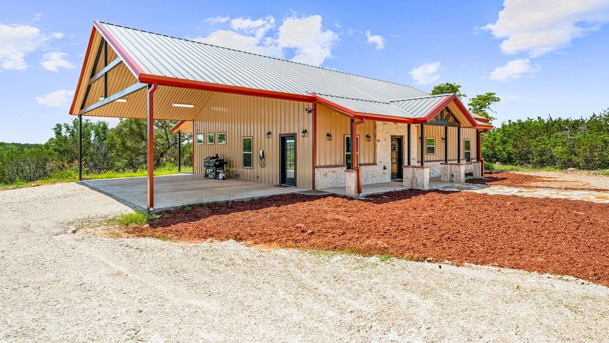 Paluxy House | Diamond K Lodge in the Hill Country near Glen Rose, Texas.