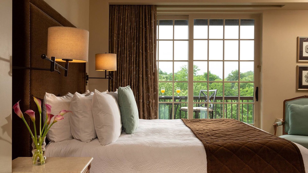 Saugerties Hotel | Diamond Mills Resort