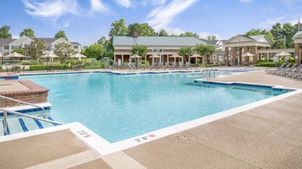 Berkeley Villa | Diamond Resorts Greensprings Vacation Resort - 2 Bed Accessible Roll in Shower
