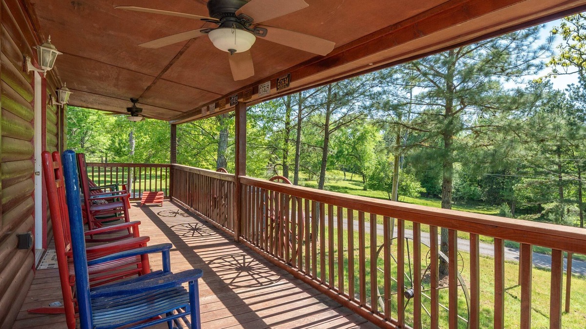Murfreesboro Cabin | Diamond River Run Cabin by StayLage