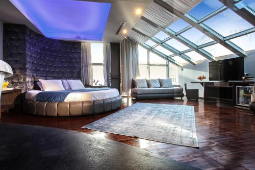 Ladadika Apartment | Diamond Suites, Philian Hotels and Resorts