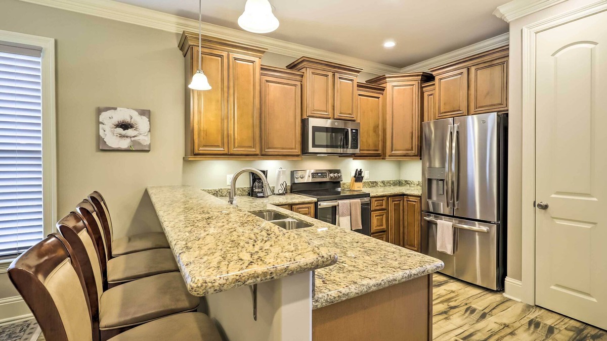 Diamondhead Condo | Diamondhead Condo - Marina, Pool Access & Golfing!