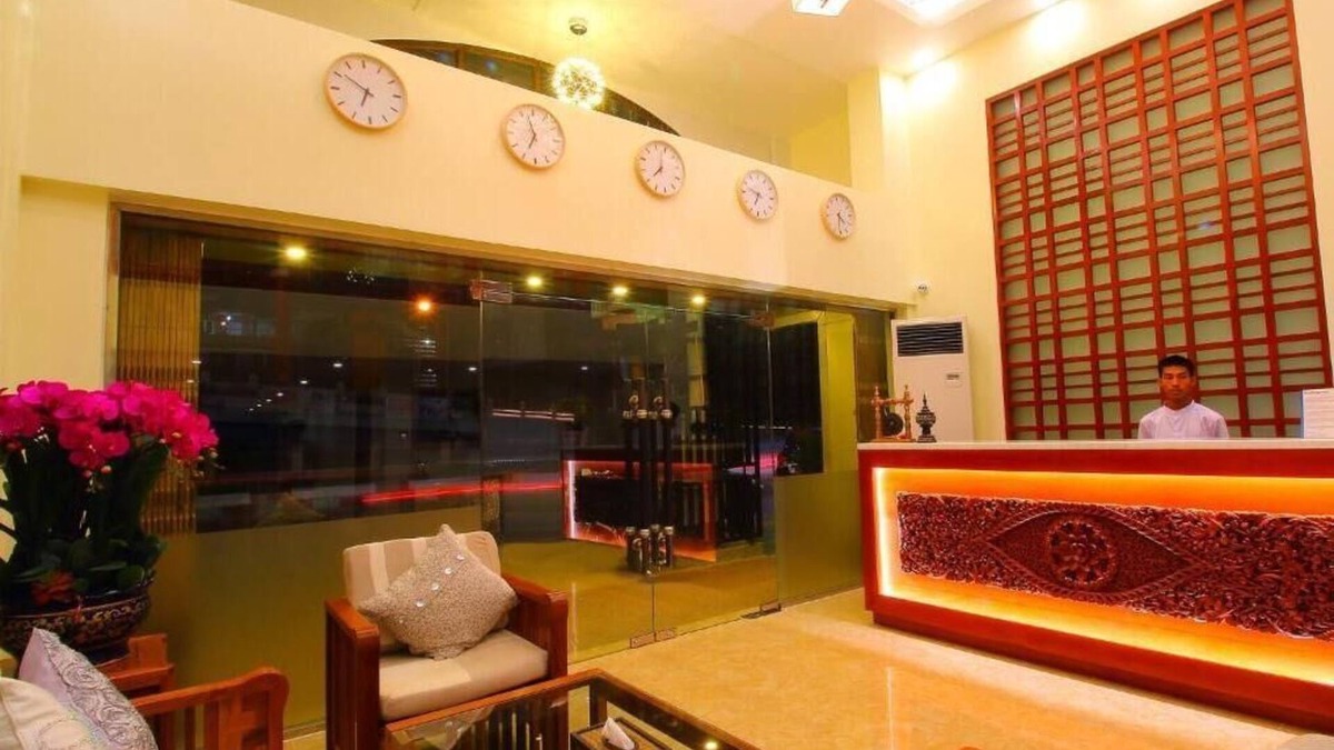 Mandalay Hotel | Diamonds Inn