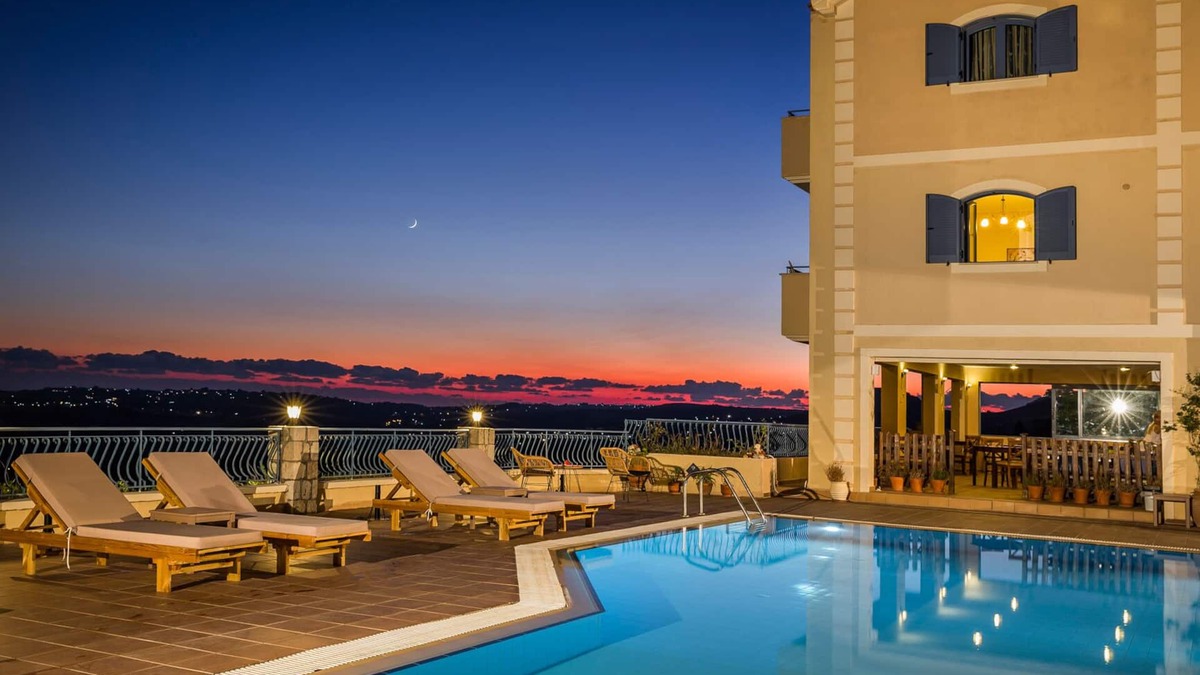 Leivathos Apartment | Diana Studios & apartments Enjoy an alluring beach and impeccable services