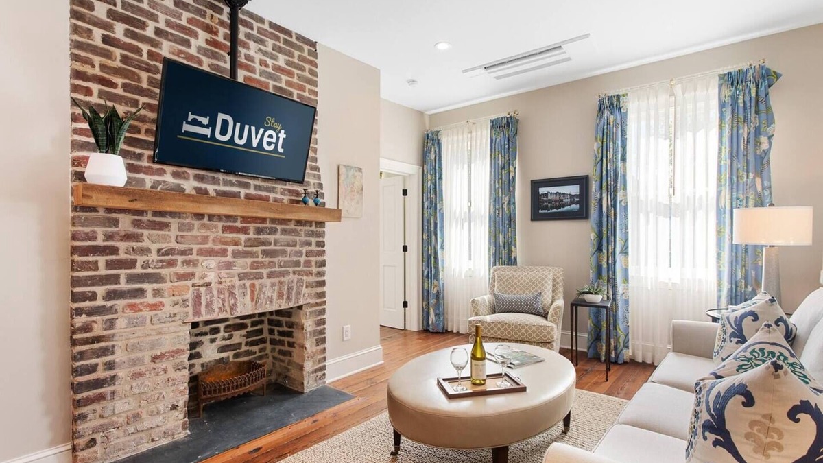 Charleston Historic District Apartment | Dianna Browns Place | Historic District