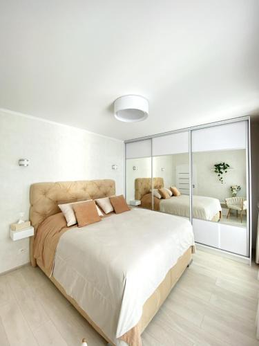 Nove Mesto Apartment | Die Eleganz - Exclusive Apartment near the City Center with Free Private Parking