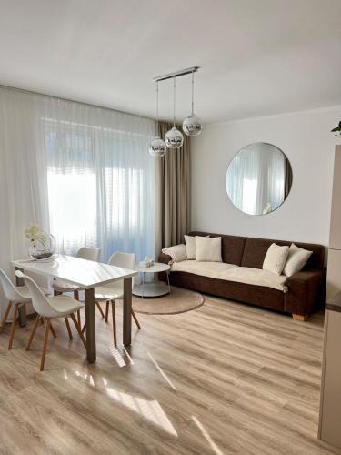 Nove Mesto Apartment | Die Harmonie - Modern Apartment near City Center with Free Private Parking