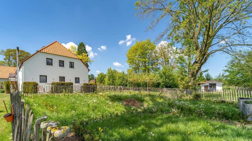 Reichswalde Apartment | Die Idyllische - Ferienwohnung mit Garten und Sauna