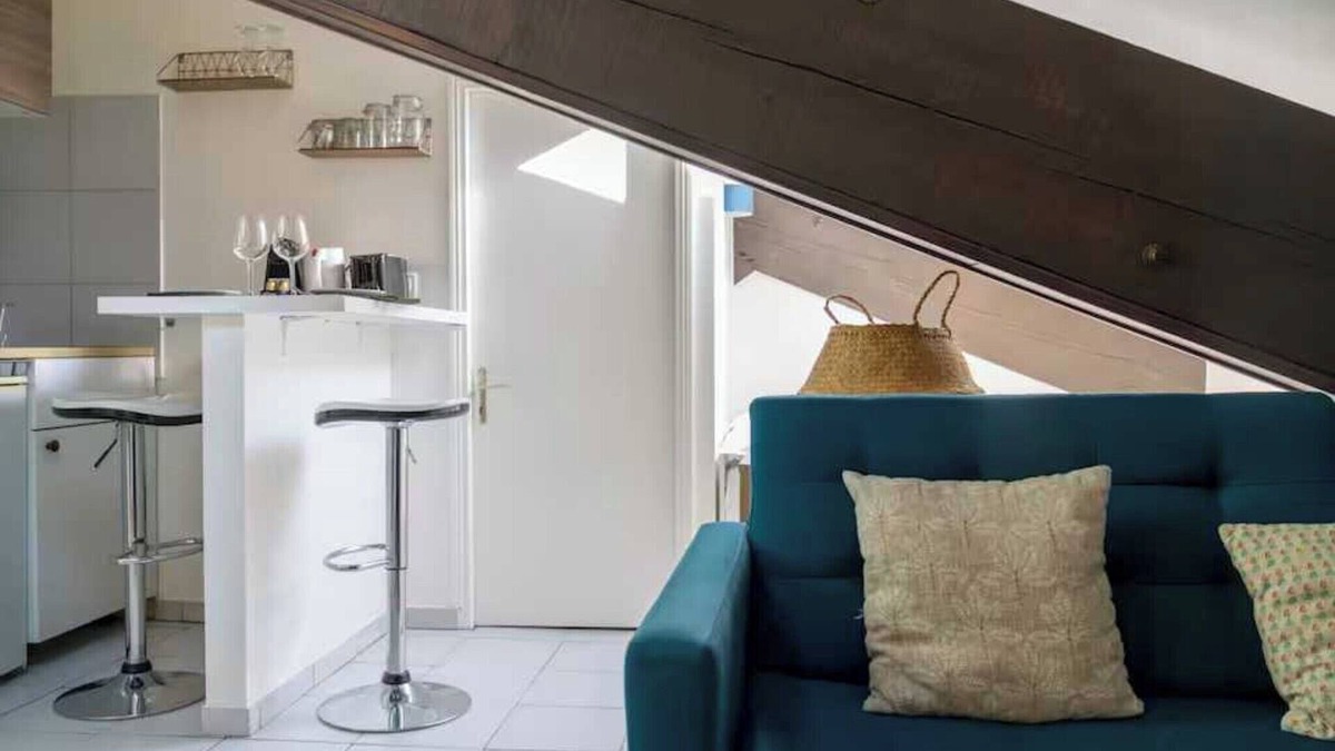 2nd Arrondissement Apartment | Dify Dugas Montbel - Peninsula
