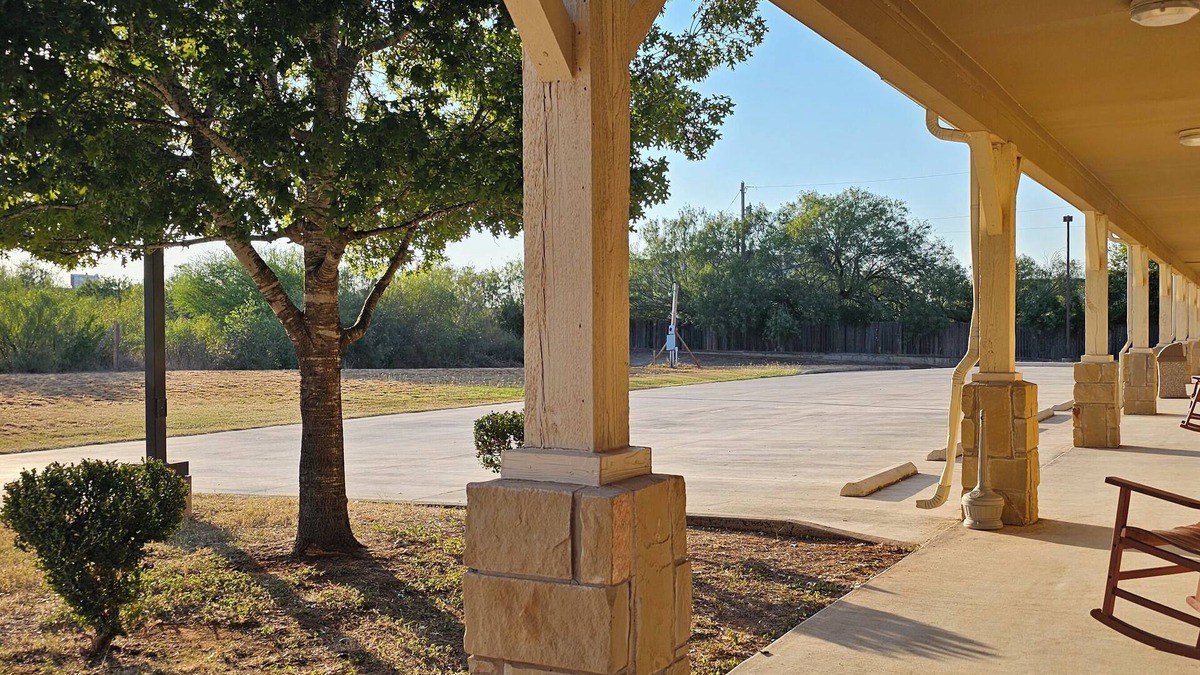 Dilley Hotel | Dilley Motor Inn