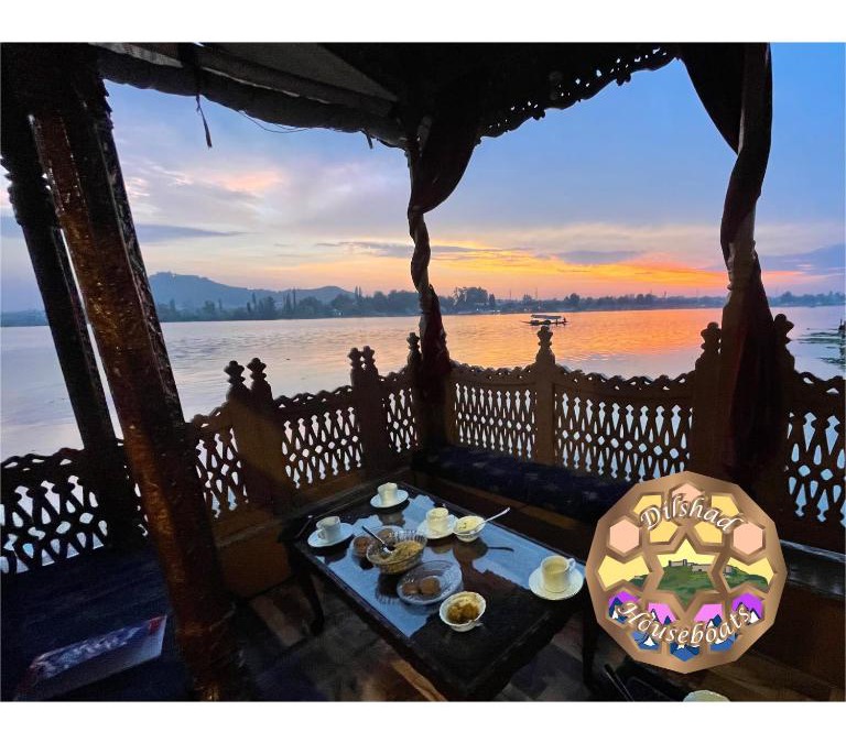 Nagin Bagh Hotel | Dilshad Houseboats