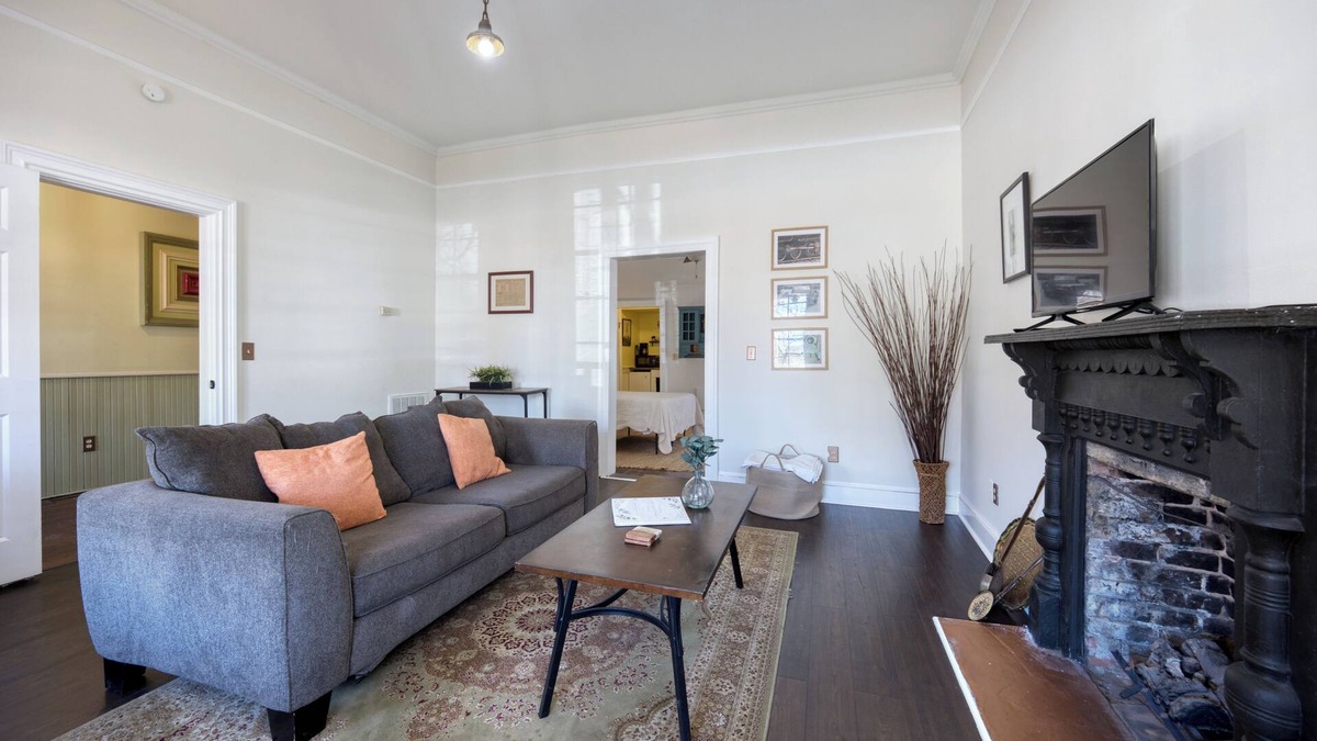 Columbus House | Dimon Cottage, Suite B
