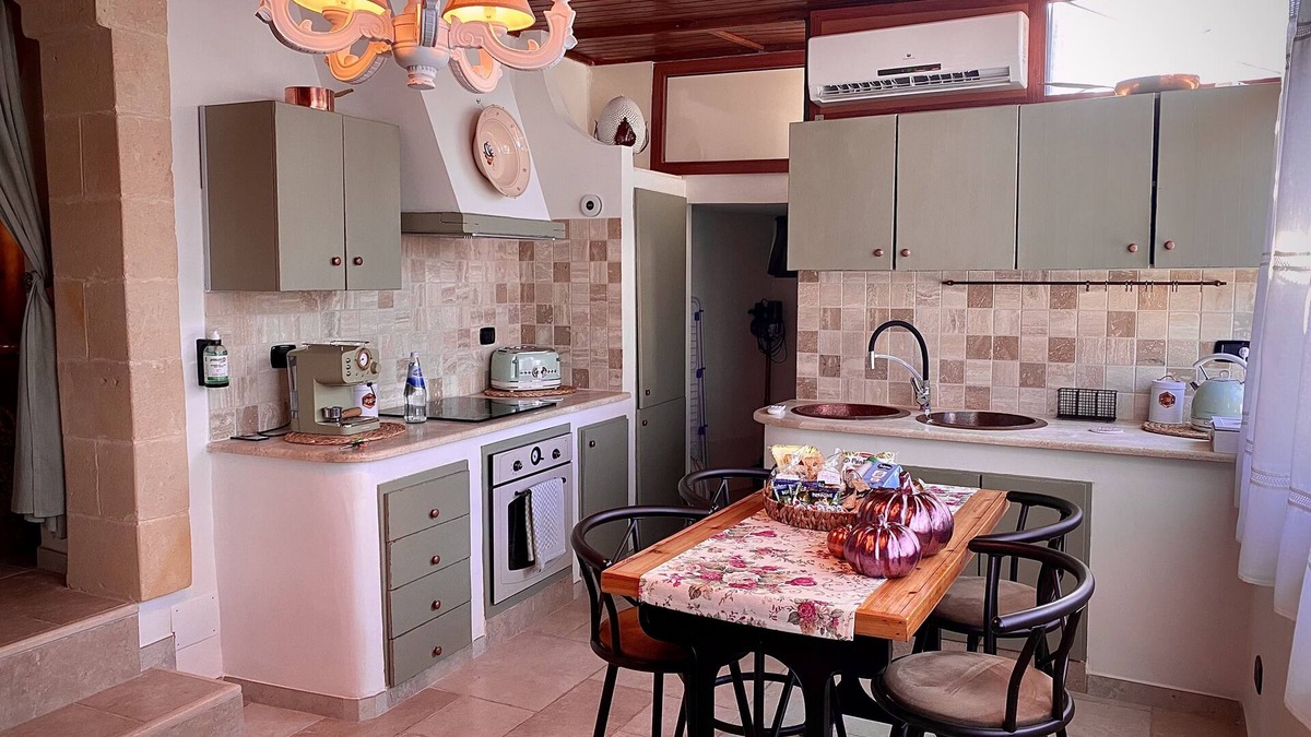 Centro Storico Bed & Breakfast | Dimore Deluxe nel Cuore del Borgo Santi Medici.ideale per Famiglie. Pet-friendly