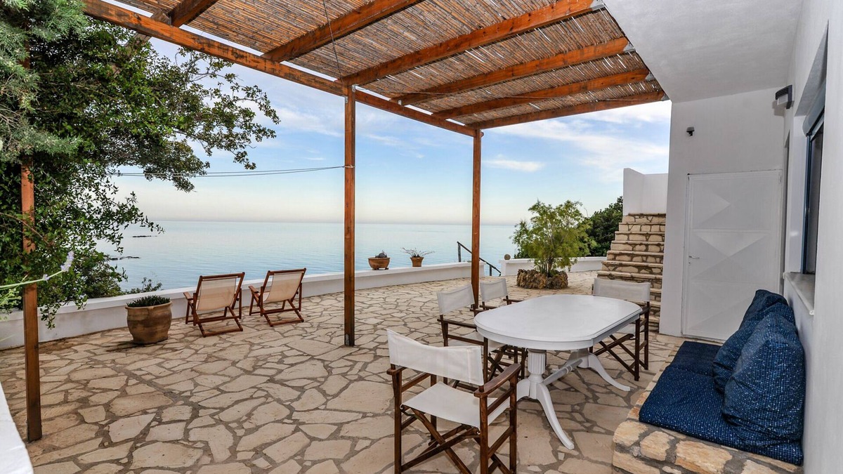 Minoa Pediada House | "Dimosthenis" , independent house by the sea.Unique place for relax and serenity
