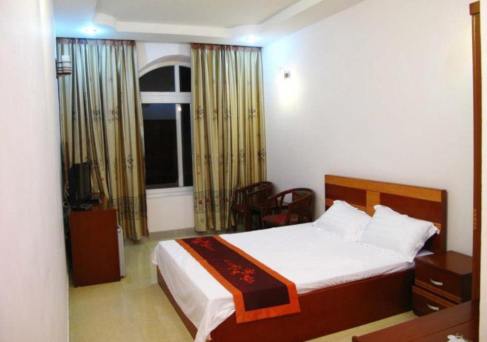 Quoc Oai Hotel | Dinh Gia Palace