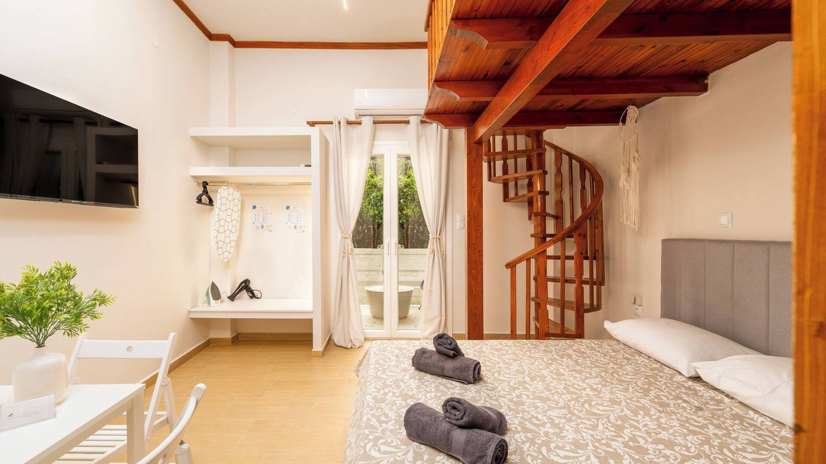 Selianitika Apartment | Dionysia Sea Side By Greece Apartment
