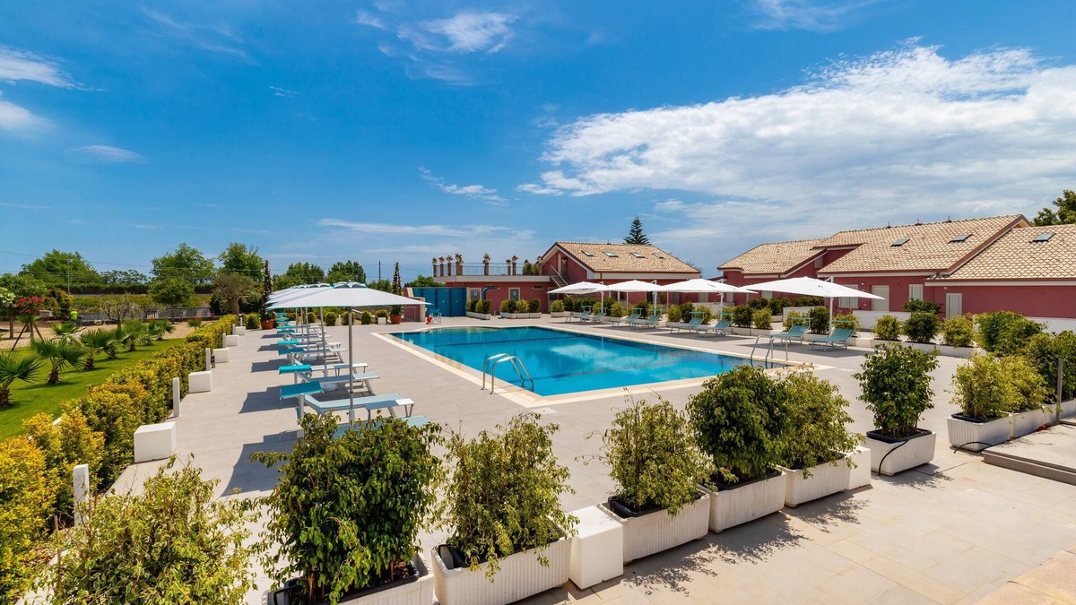 Mascali House | Dipladenia Garden Country House