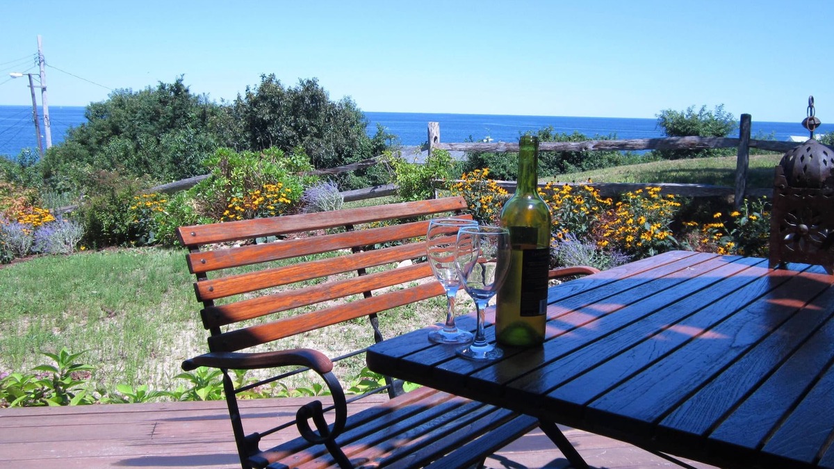 Cedar Bushes House | Direct access to the beach!