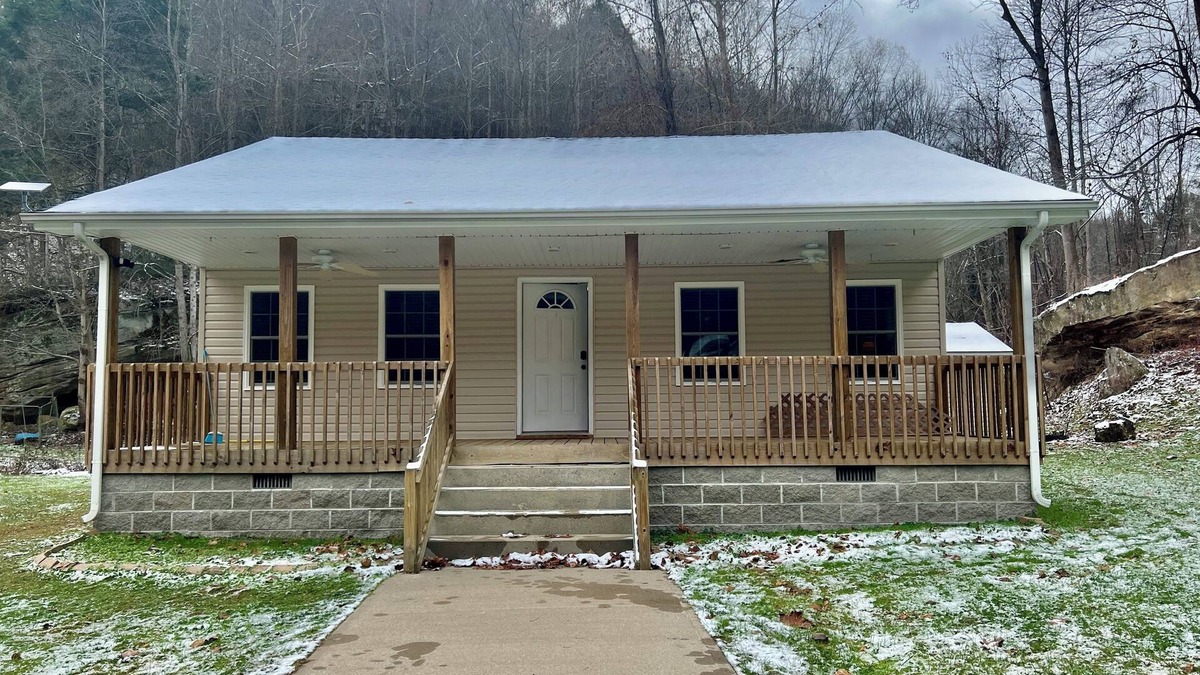 Yeaddiss House | Direct Access to Waterfall/Creek Trail of Leatherwood Off Road Park