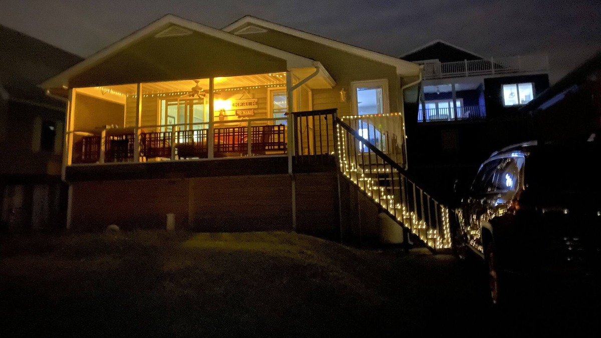 Broadkill Beach Cottage | Direct beach access 2nd house to beach